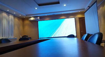 Установка LED-экрана в конференц-зале, г. Саратов