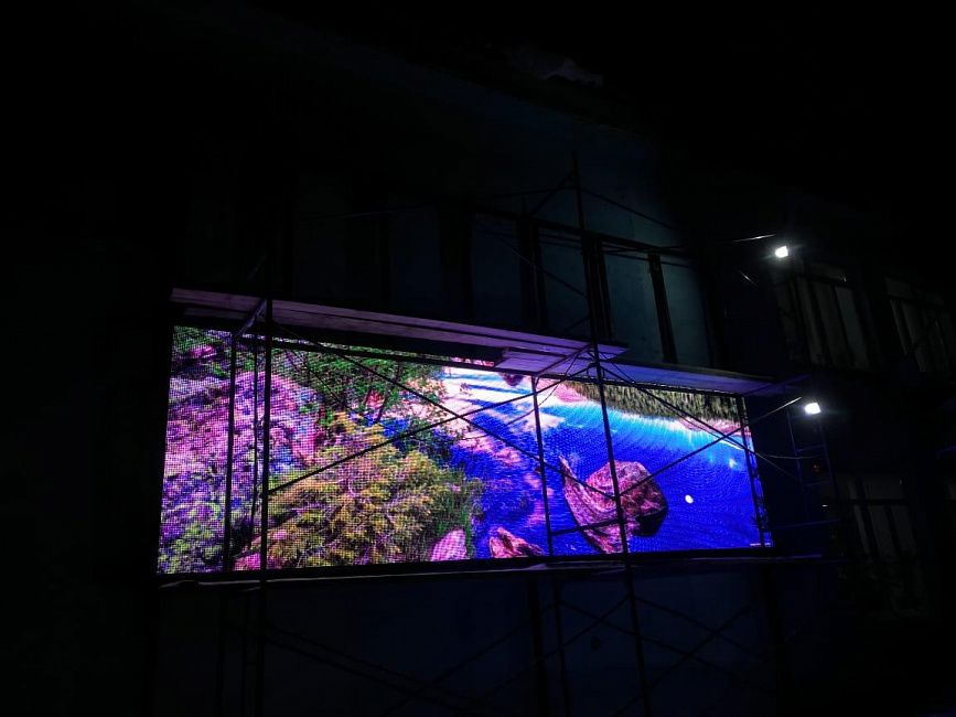 Светодиодный экран на фасад здания администрации, пос. Оссора