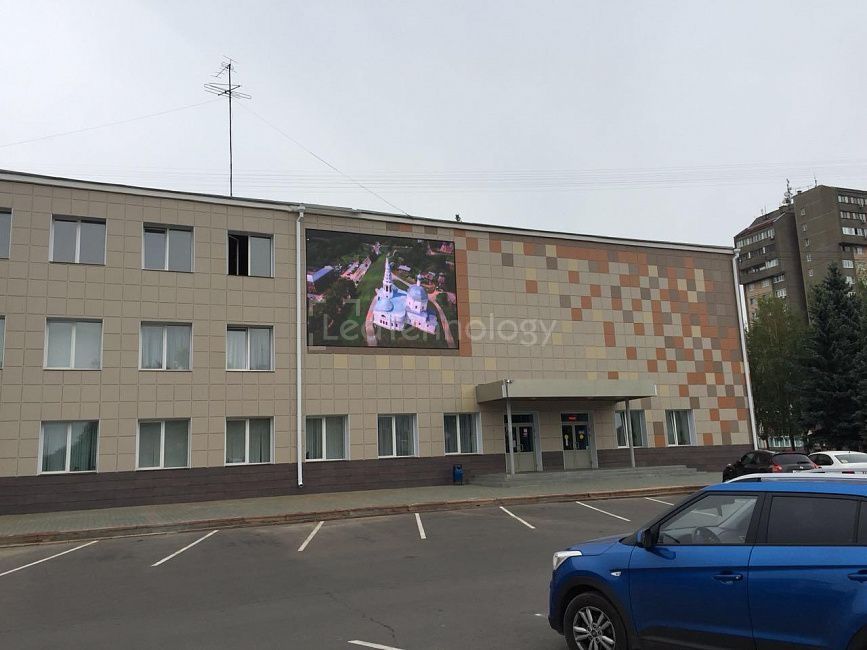 Уличный фасадный видеоэкран, г. Серпухов
