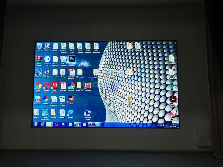 Внутренний экран в образовательном центре «Маяк»