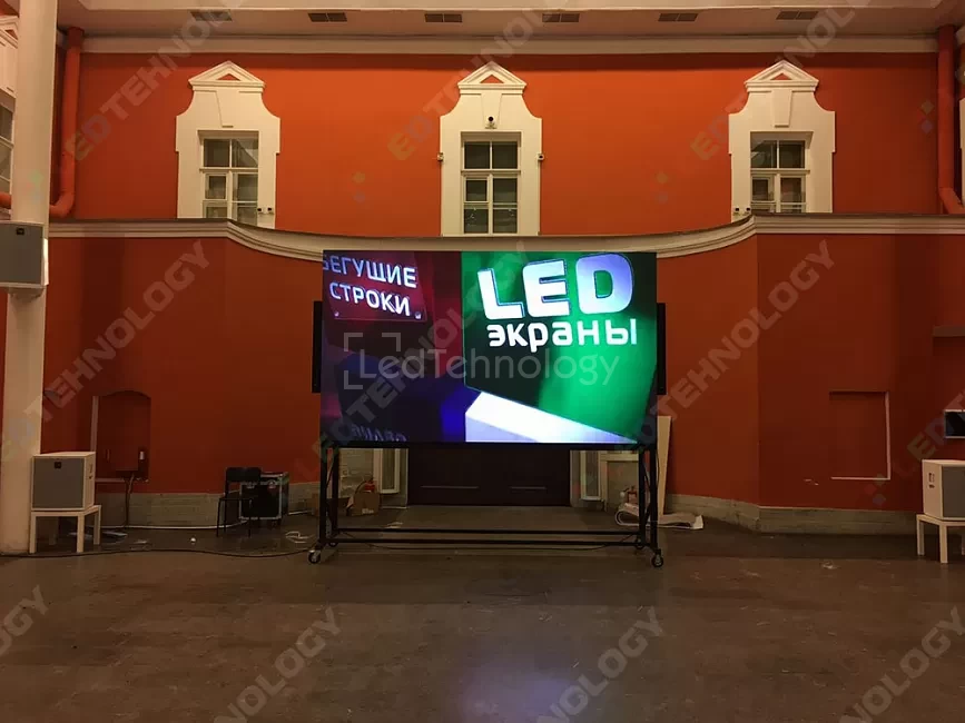 Установки внутреннего led-экрана в Петропавловской крепости