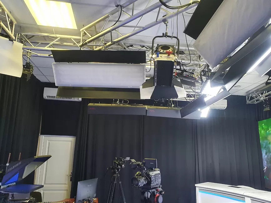 Разработка системы освещения для студии видеозаписи