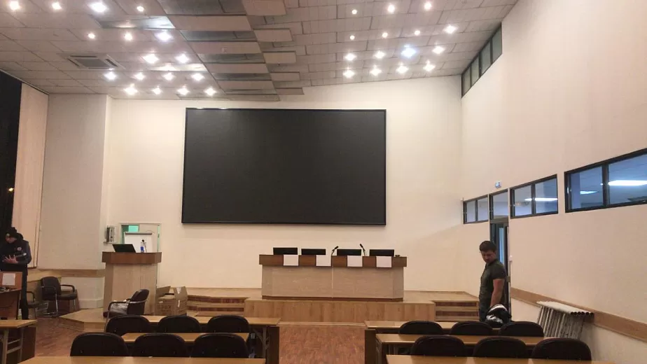 Проект установки светодиодного экрана в университете, г. Владивосток