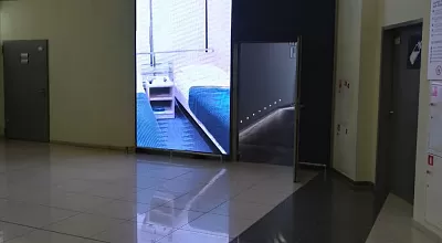Светодиодный экран с адаптированным ПО для мини-отеля